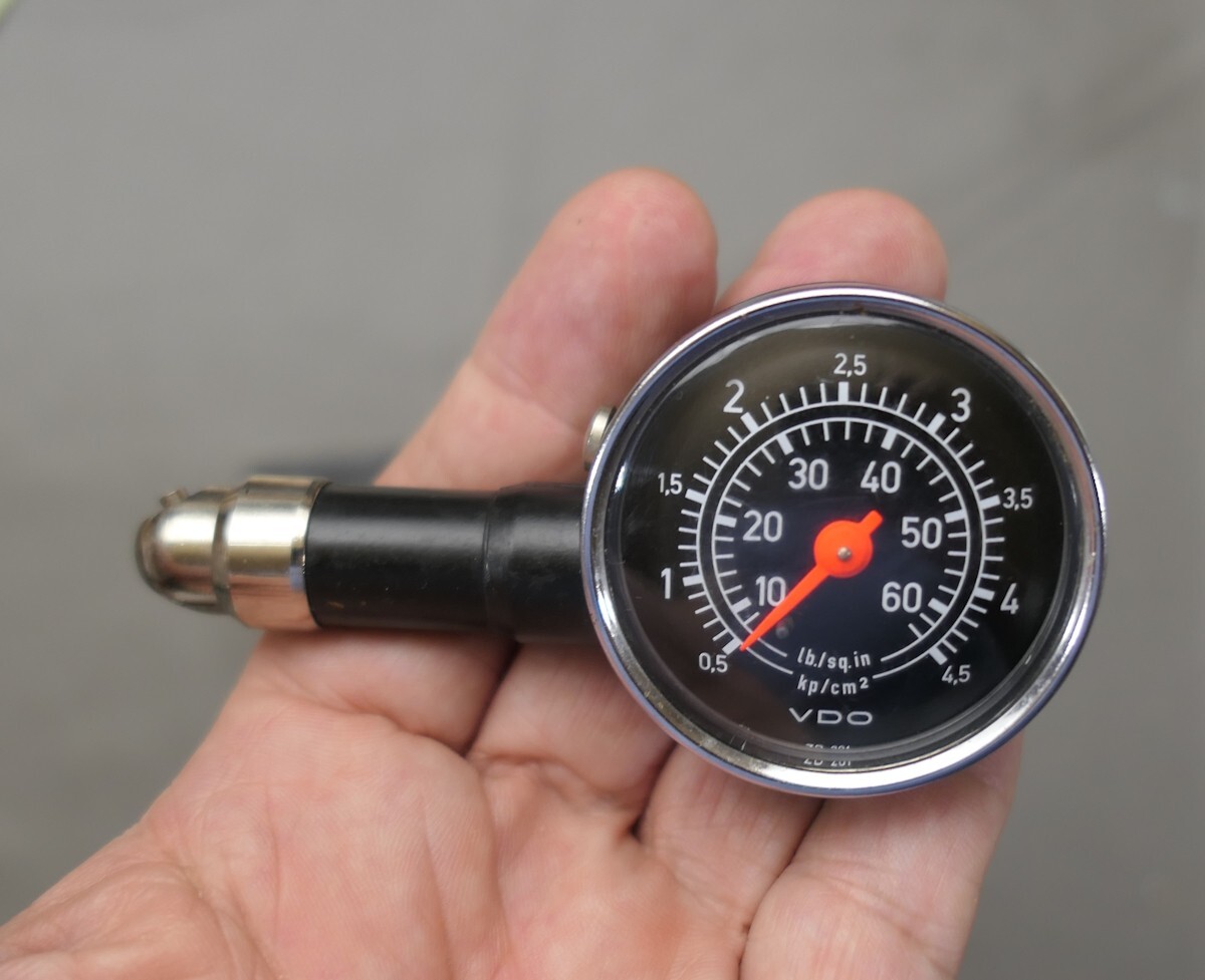 Vintage VDO ZVW 327 301 Tire Pressure Gauge - Porsche 944 - VW