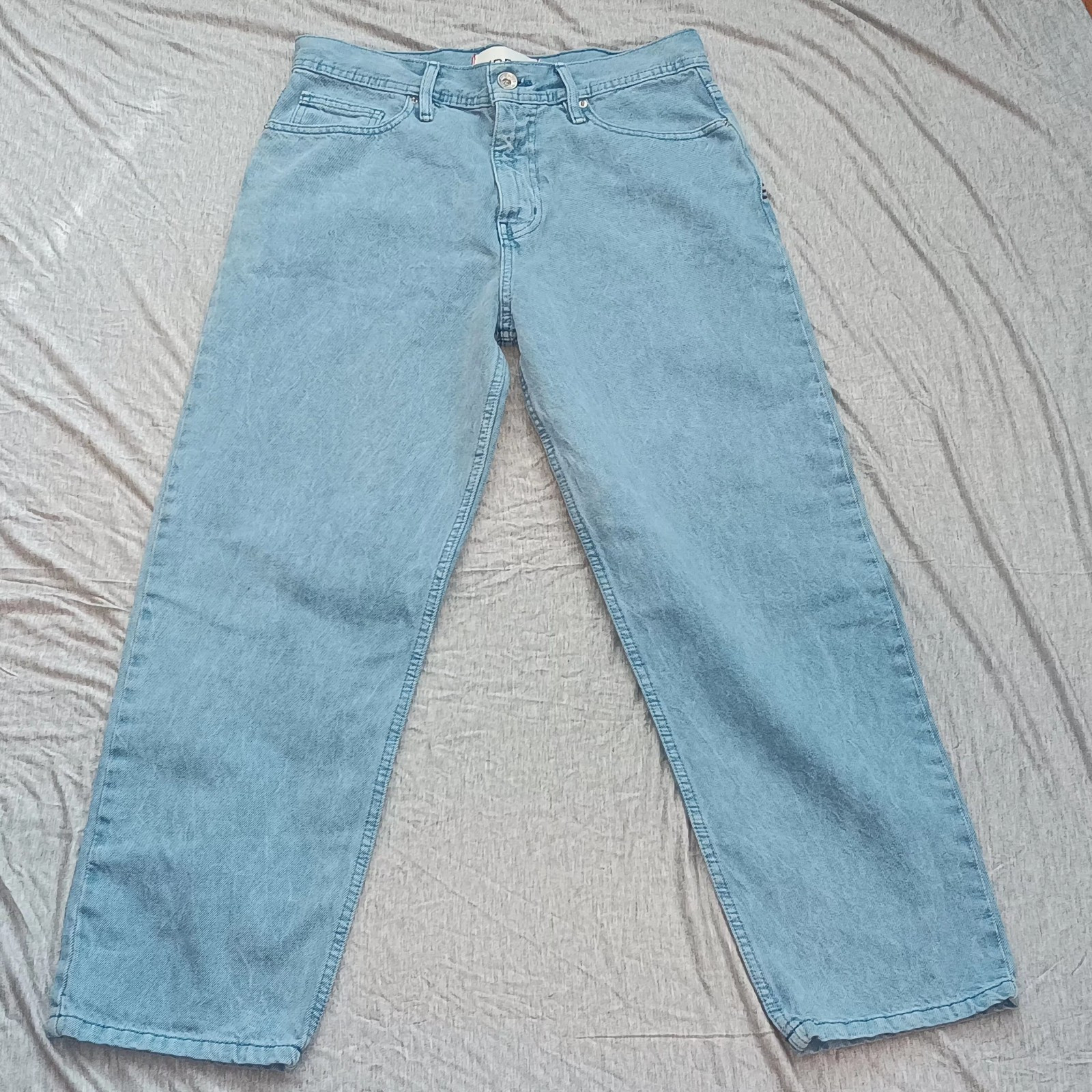 Urban Outfitters BDG Jeans Mens 30x32 Bow Fit Light Wash Baggy 90's Gruge Skate