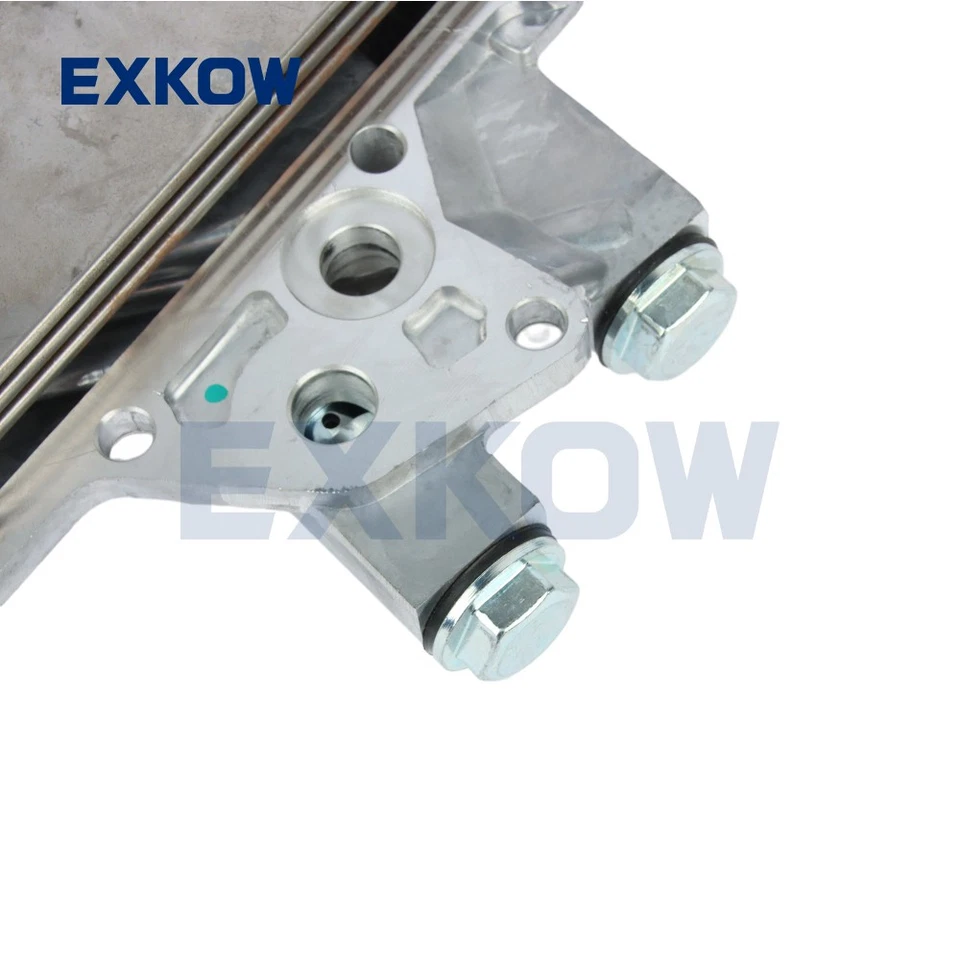 Enfriador de aceite de motor para camioneta Nissan Cabstar F23 D22 TD27 TD25 QD32 21305-7T402 Foto 4 de 4