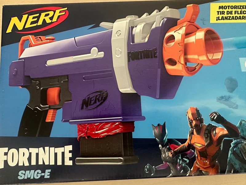 *NEW* NERF FORNITE SMG-E     - MOTORIZED GUN WITH 6-ELITE DART & REMOVABLE CLIP