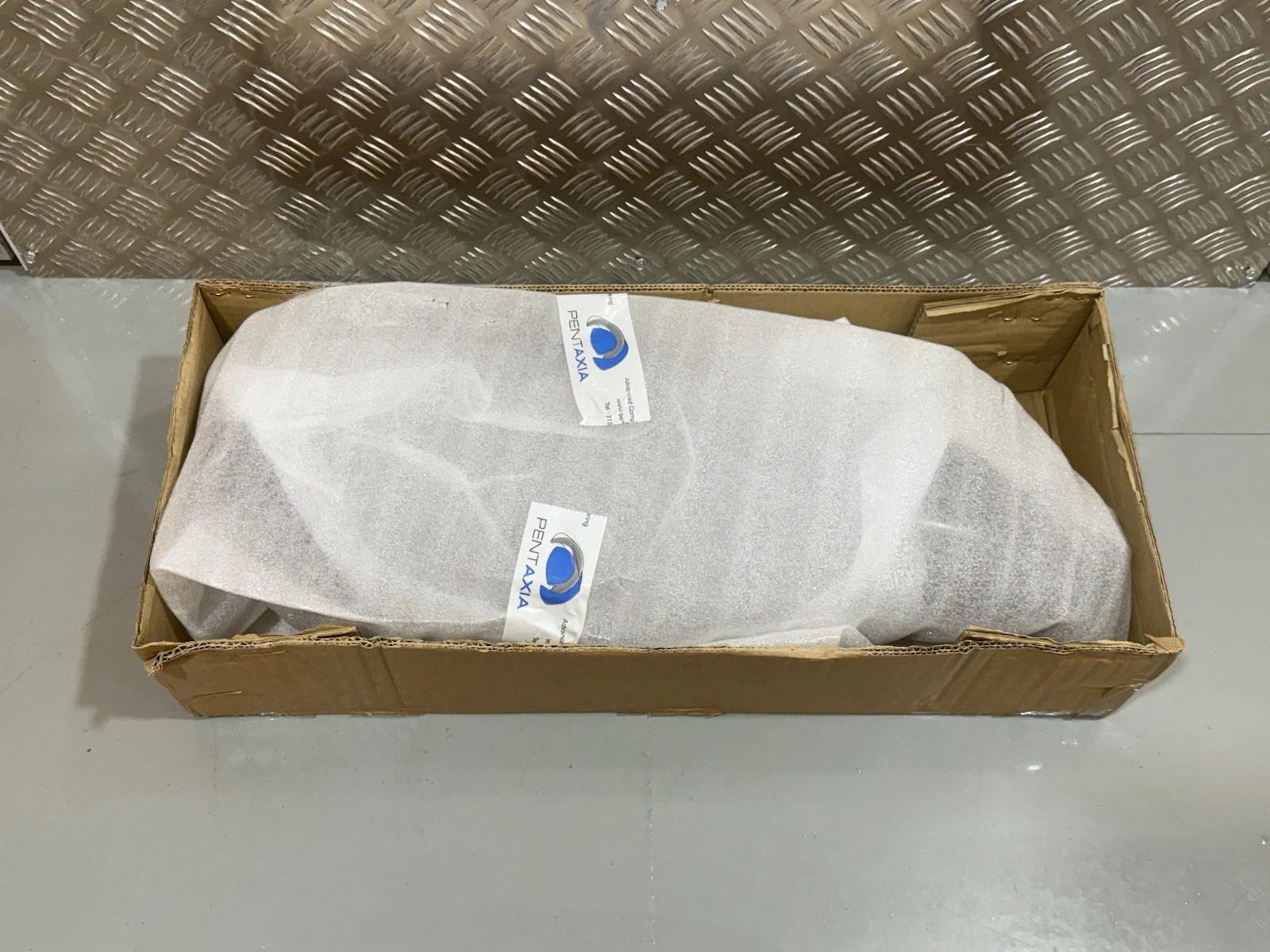 Aston Martin Vantage Engine Cover RH AM6 2019-2021 KY63-08-10002 - New Genuine 2