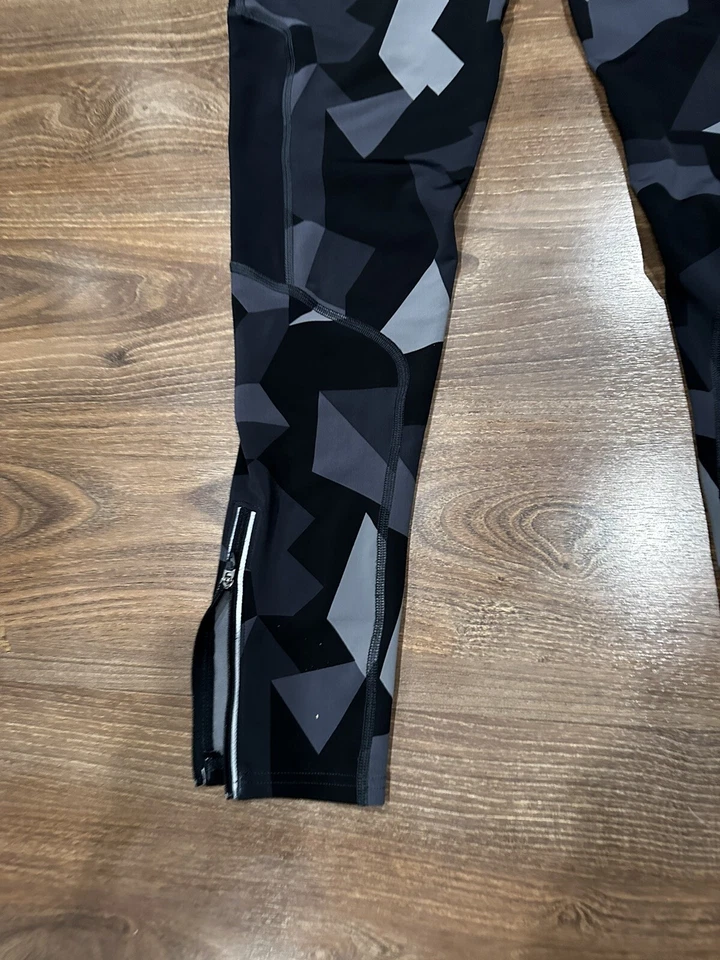 Under Armour Women’s UA Compression HeatGear Armour Printed Legging Sz Large - Image 3 of 4