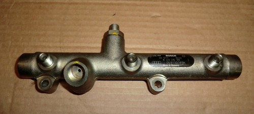 VW Audi A4 A6 A8 Verteilerrohr Kraftstoffverteiler Links 059130089K