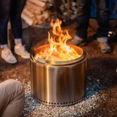 Große rauchfreie Feuerstelle und Sockel, Holzfeuerstelle | Lagerfeuerofen