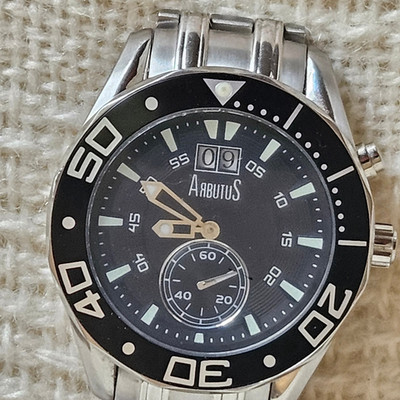 Mens Arbutus 50 M Water Resistant Automatic Watch AR212 All Stainless Steel, EUC