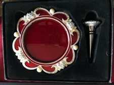 BOMBAY Scarlett wine coaster/stopper