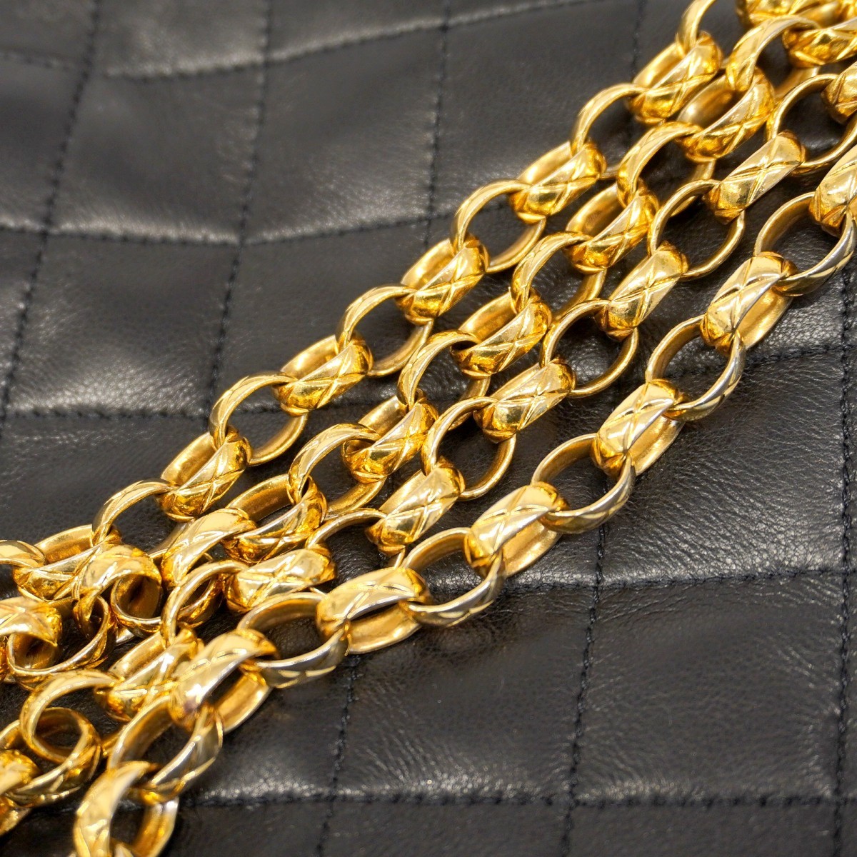 Auth [6ba1024] CHANEL Shoulder Bag Matrasse ChainShoulder brilliant Lambskin... thumbnail 9