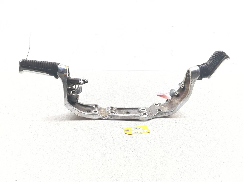 05-09 Suzuki S50 Boulevard VS800 Front Driver Foot Pegs Set - Image 4 of 4