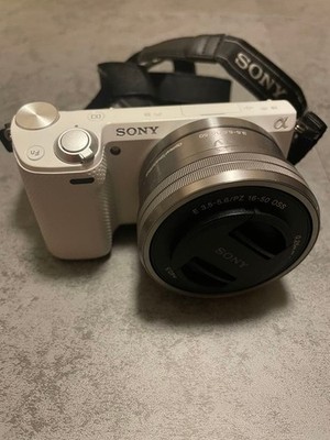 Sony Alpha NEX-5R Mirrorless Camera with Power Zoom Lens E PZ 16-50mm White