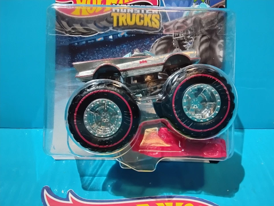 2025 HOT WHEELS MONSTER TRUCKS BATMAN CLASSIC TV SERIES BATMOBILE TREASURE HUNT - Image 2 of 4