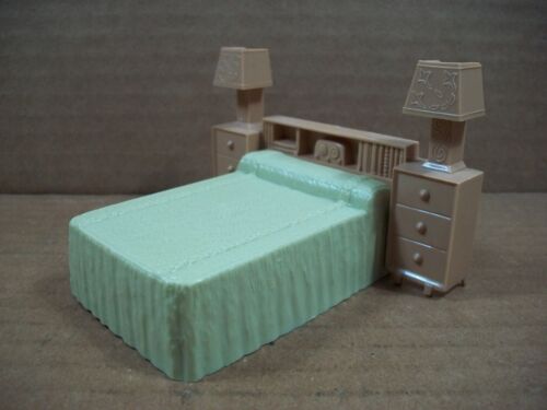 Vintage Marx Dollhouse Furniture ~ Bedroom Set ~ 3 Pieces - Picture 3 of 14