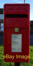Photo 6x4 Close up, Elizabeth II postbox on Main Street, Sigglesthorne Se c2020