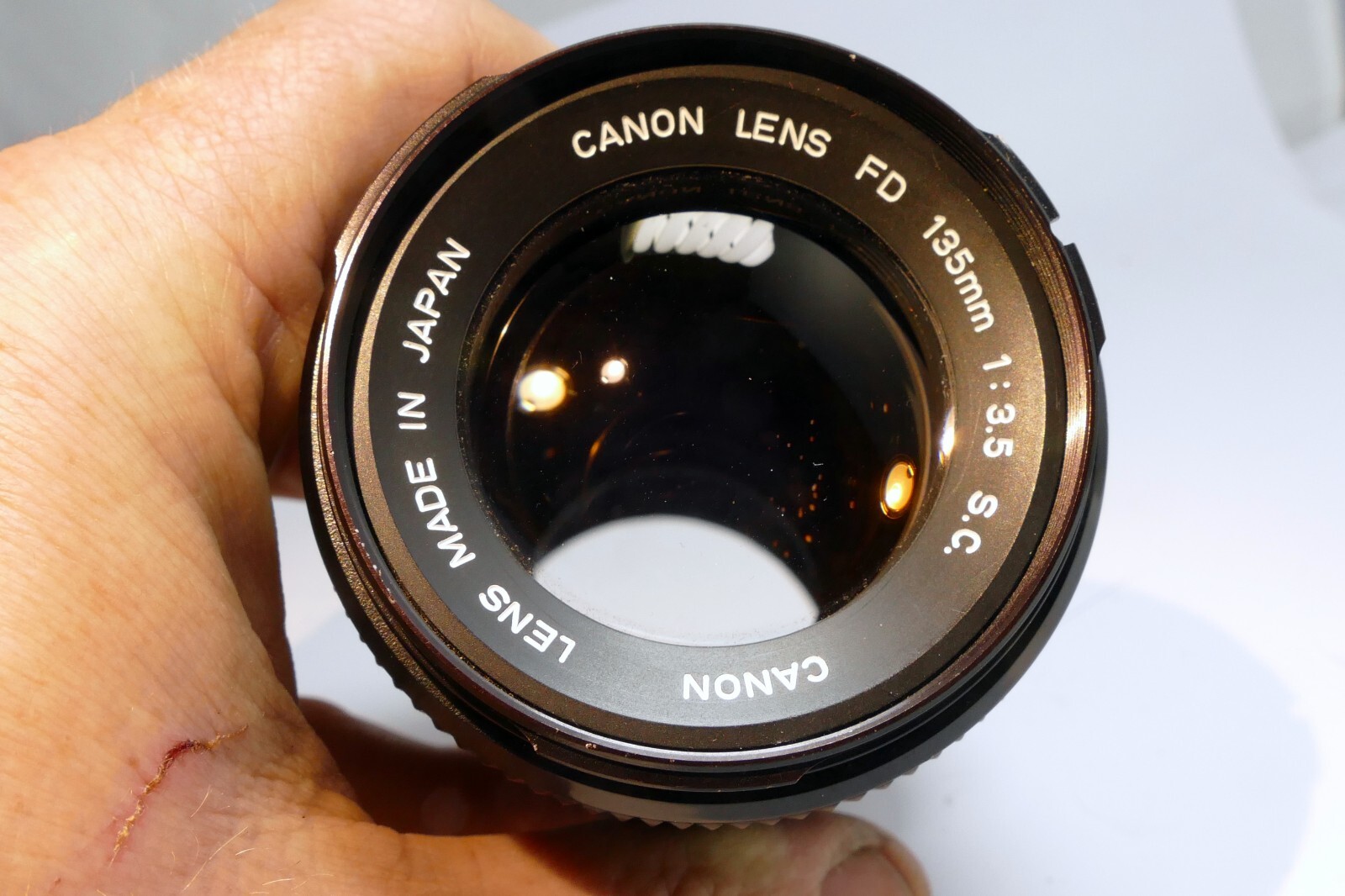 Canon 135mm f3.5 SC FD Lens for manual focus telephoto -   Aperture stuck AS IS