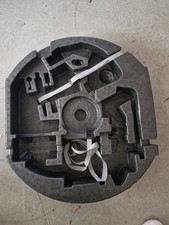 VW TOuran Bordwerkzeug Halterung Mulde 1t0012109