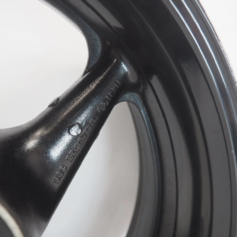 Llanta trasera Honda CBR929RR SC44 OEM 17x5,50 MJC Fireblade buen estado Foto 3 de 4