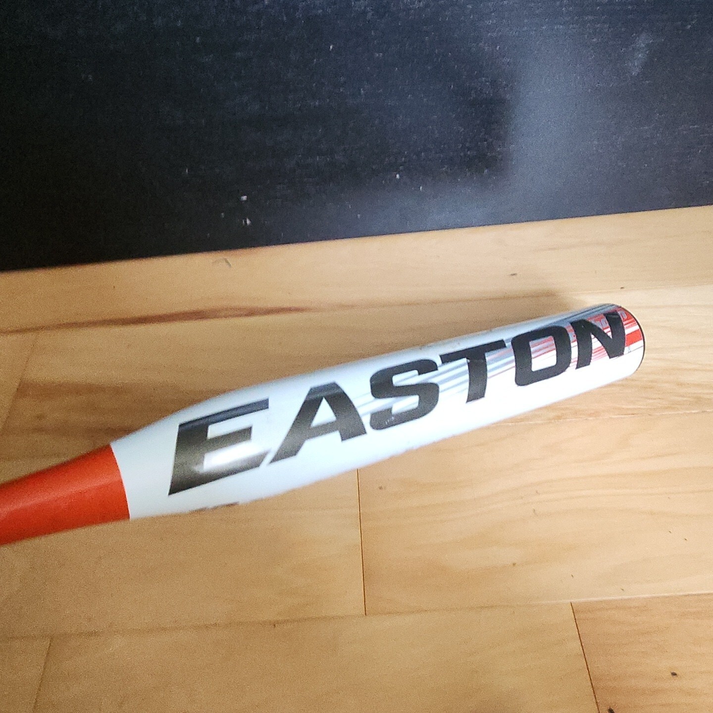 Easton typhoon SK62B 10 Fastpitch Softball Bat 2 1/4" Barrel 29 / 19