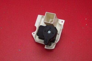 WÄSCHETROCKNER STAUBSAUGER DNCD813BB-80 KONDENSPUMPE