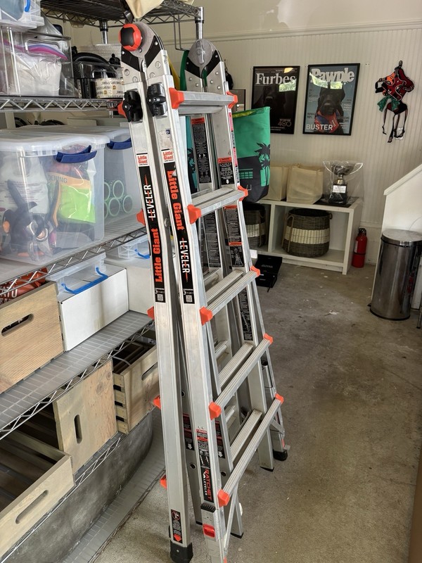 Multi Position Ladder 18’ Little Giant leveler Model 20102S Mint Condition