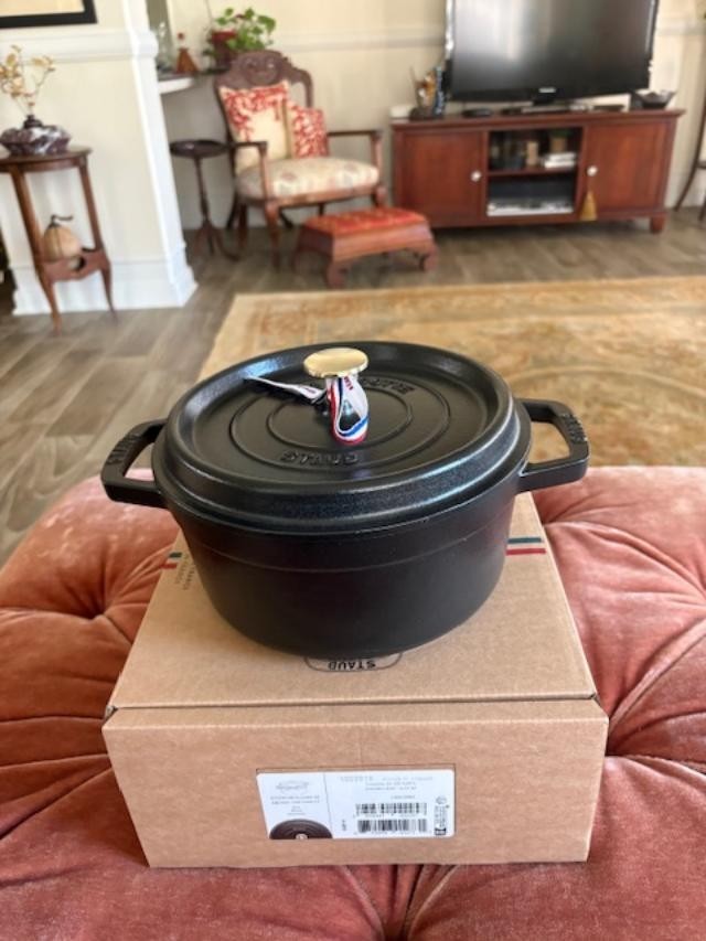 Staub La Cocotte Cast Iron Dutch Oven 2.5 qt Matte Black Brass Knob #22