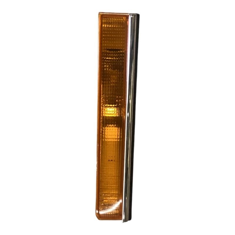Clignotant avant droit TOYOTA CARINA II CORONA référence 8151120400 bloc optique orange