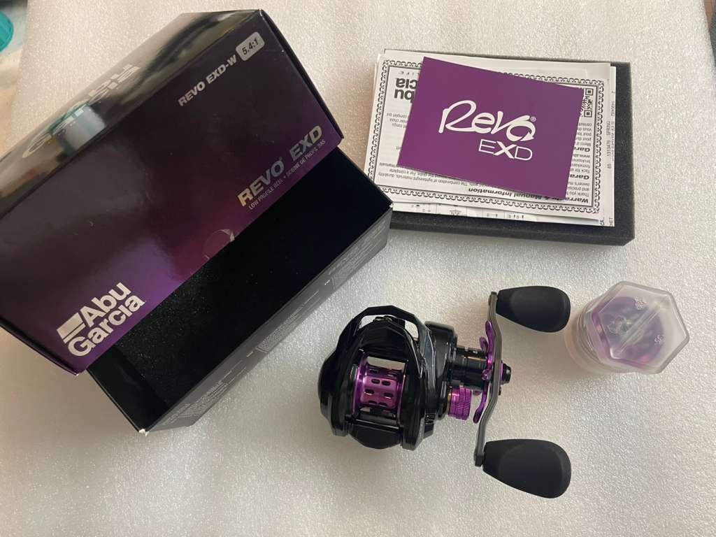 NEW Abu Garcia REVO EXD-W-R Baitcasting Reel Right Hand - FR