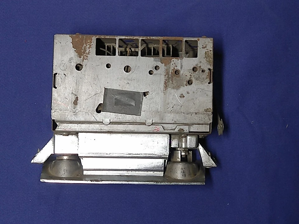 Radio pulsador Camaro Am 1967 1968 con placa frontal Foto 2 de 4