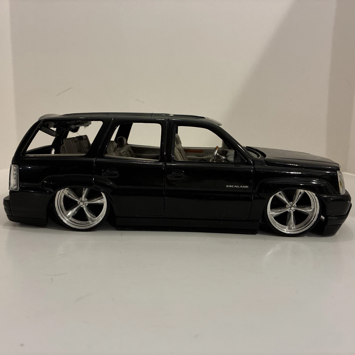 25+ Jada Toys Cadillac 1:18 Scale Diecast & Toy Vehicles for sale