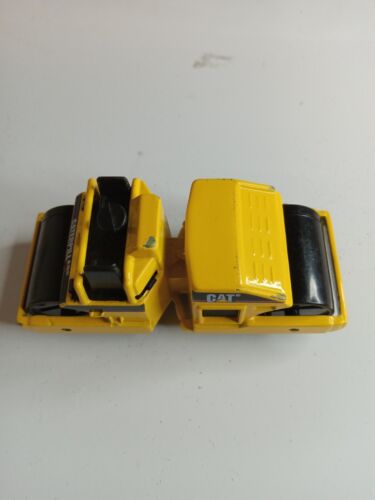 Matchbox Road Roller Steamroller CAT 1997 Die Cast Metal 3" Yellow - Picture 2 of 4