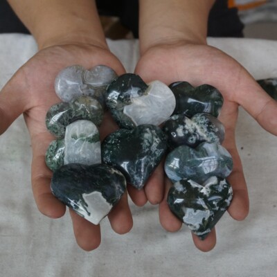 2.2LB 12Pcs Natural Moss Agate Carnelian Quartz Crystal Heart Palm Stone Healing