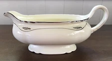 Homer Laughlin Silver Virginia Rose Patrician Gravy Boat Ivory & Silver C42N8