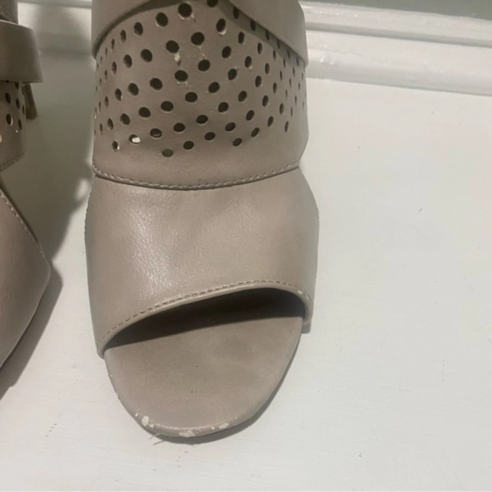 Botines altos Bumper Lt grises con tiras tacón de aguja-talla 9 Foto 2 de 4