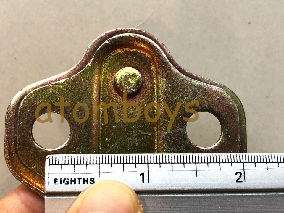 PARA NISSAN DATSUN Pathfinder carrocería dura D21 720 STANZA CERRADURA PUERTA PESTILLO GOLPEADOR Foto 4 de 4