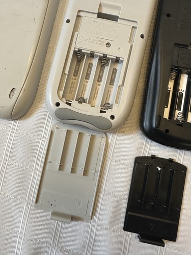 Texas Instruments Graphing Calculator TI-84 Plus TI-83 Plus w/ Covers For PARTS! - Picture 15 of 15