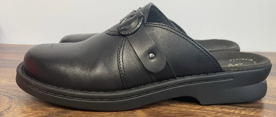 Zuecos Clarks Collection Mule para mujer talla 8,5 de cuero sintético negro Foto 4 de 4