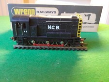 Wrenn OO Gauge Locomotives Diesel W2233 0-6-0 Class 08 Shunter  N.C.B. Black.