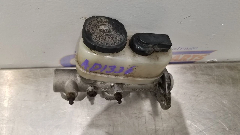 Datsun 280Zx 1983 cilindro maestro de freno de 2,8 L Foto 3 de 4