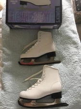 NEW W/Box Women’s White Figure Skates By I.C.E.Size 7