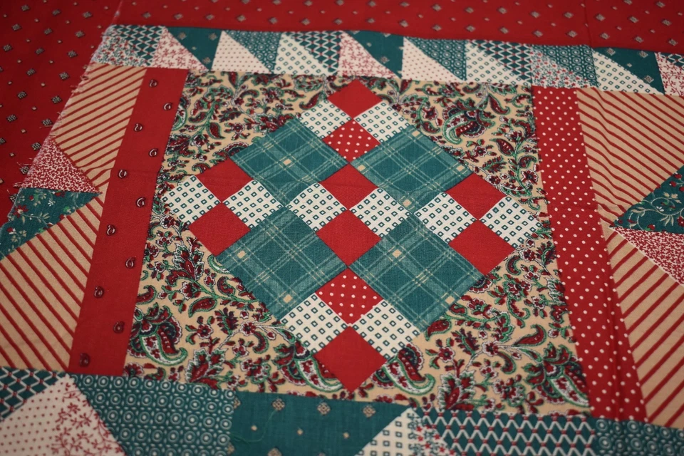 43"x43" BORDER PANEL concord fabrics JOAN KESSLER made USA red green blocks - Image 2 of 4