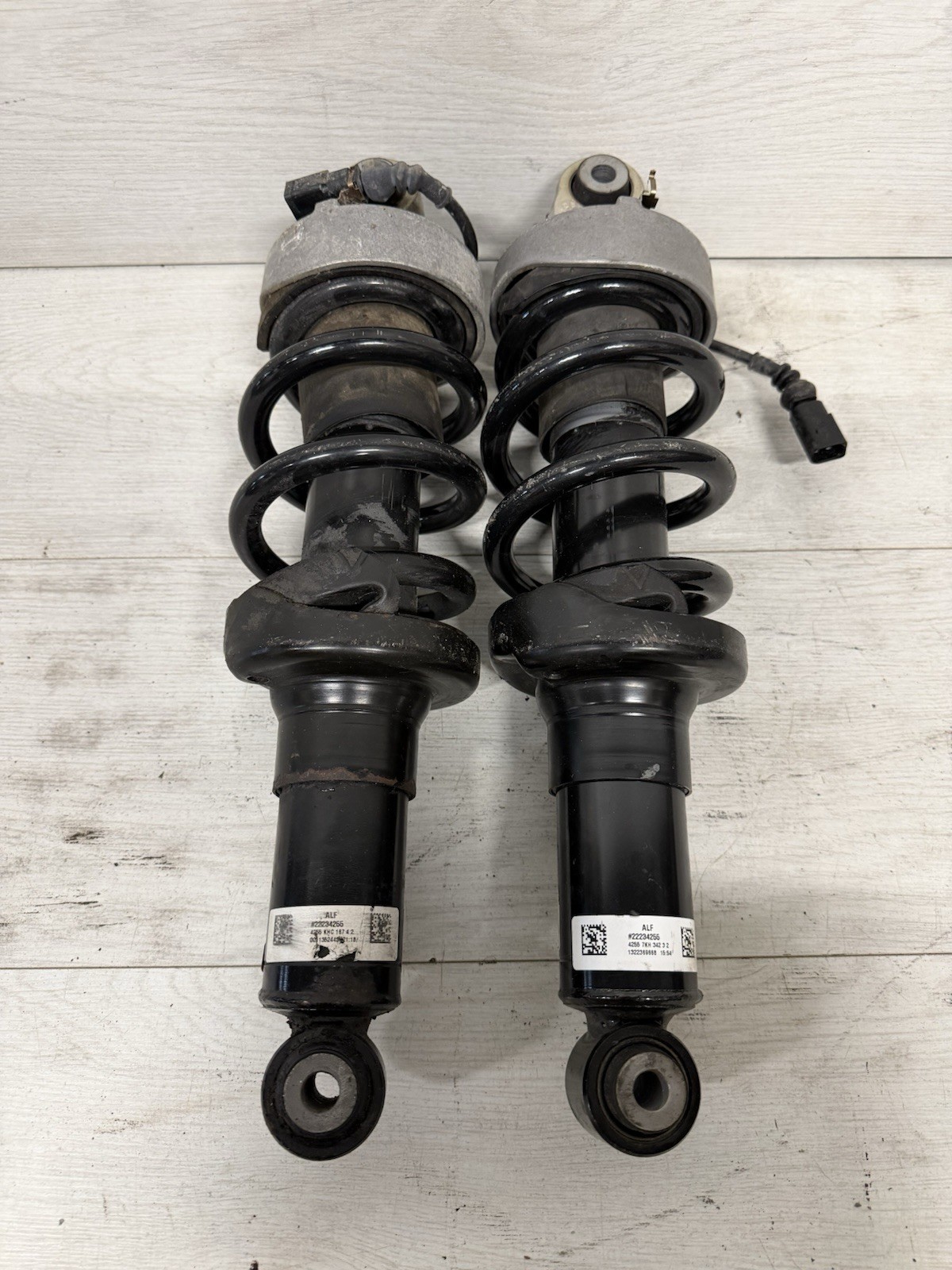 Audi R8 2011-2015 Front Right Dampers Pair P/N 420412019AK