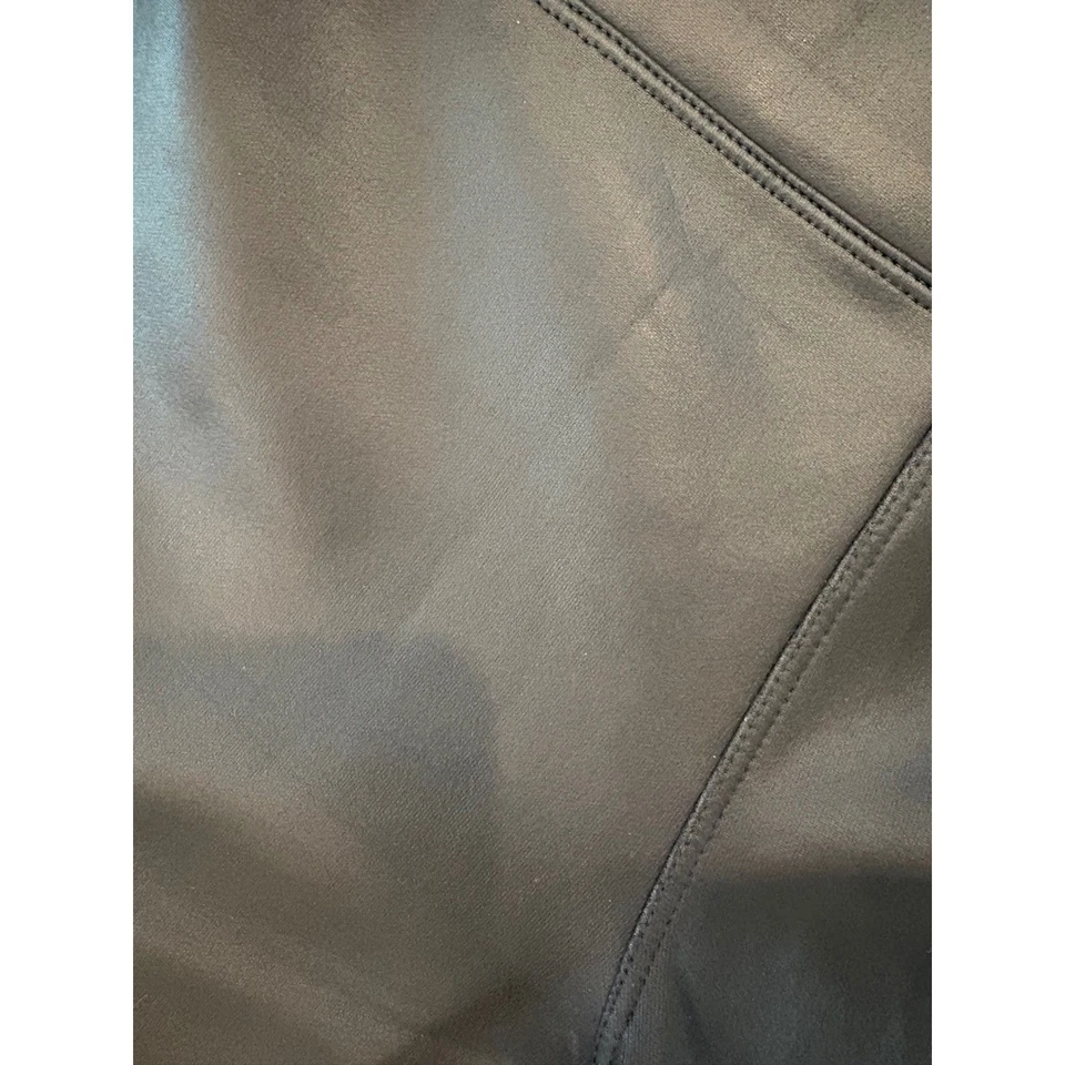 Leggings Express de cuero sintético negros para mujer pantalones de cintura media alta Foto 4 de 4