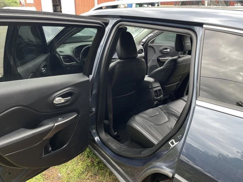 14-20 JEEP CHEROKEE LEFT ROCKER W/POST BLUE PC:PBF 3.2L AWD 63K -LIMITED- 54532 — 第 2/4 张图片