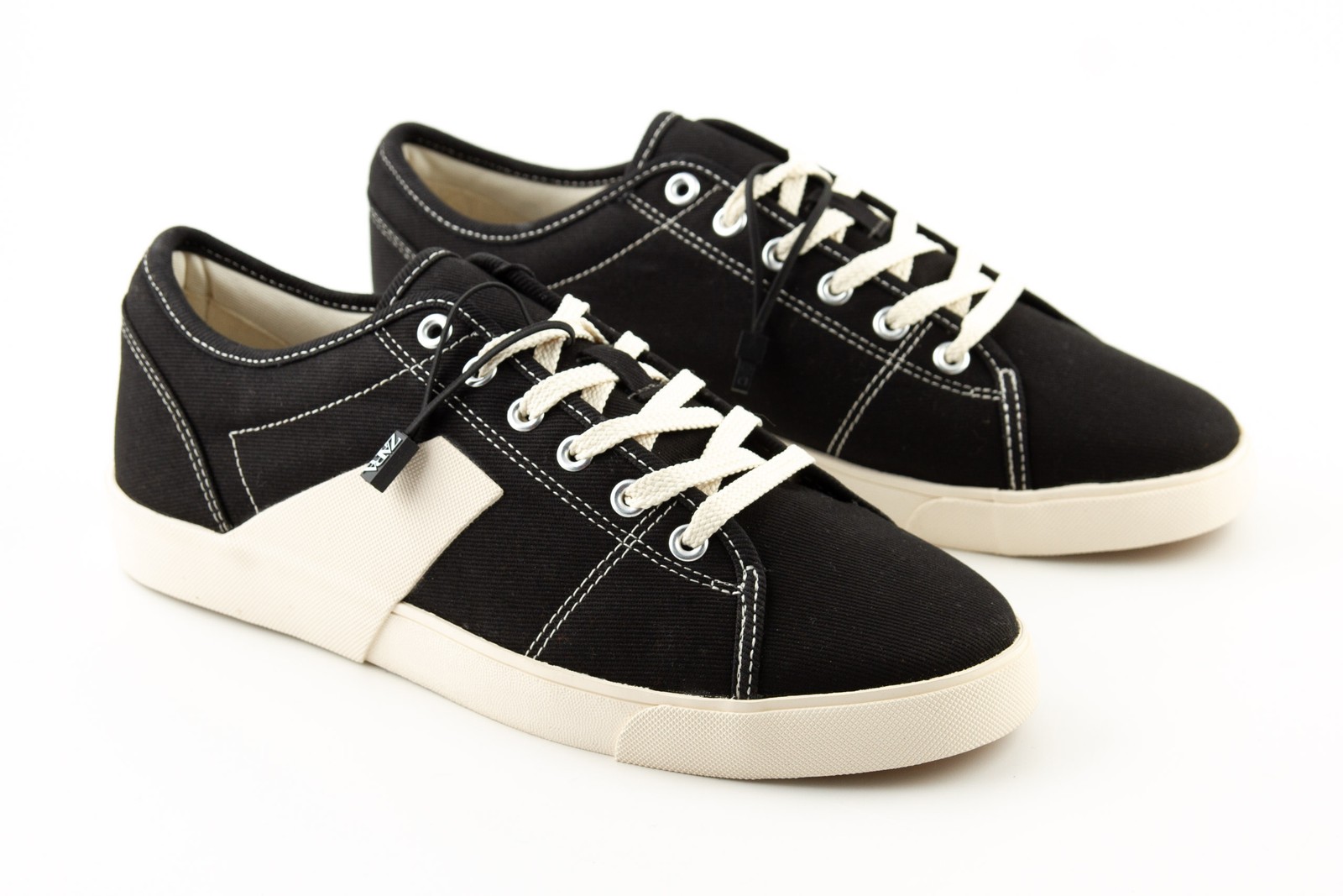 Zara Schuhe Turnschuhe Turnschuhe schwarz 42 5790₽