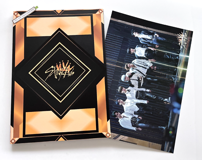 Stray Kids KINGDOM : LEGENDARY WARフォトブック Stray Kids KINGDOM LEGENDARY WAR 2021 106P Photobook + Mini Poster