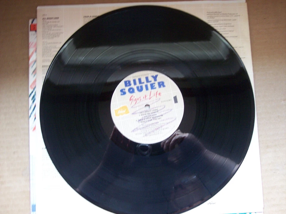 Billy Squier Signs of Life vinyl LP record 1984 Capitol Records SJ-512361 EX-NM - Image 4 of 4