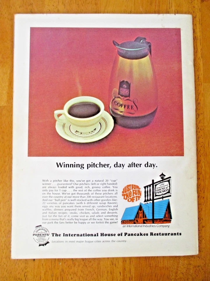 1969 New York Mets World Series Official Program w Team Photo Insert Original - Image 2 of 3