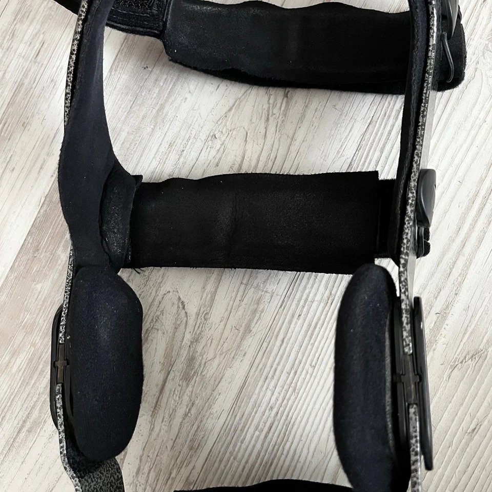 Rodillera izquierda DONJOY Armor gris plata - ACL MCL - ver fotos y descripción para la talla Foto 3 de 4