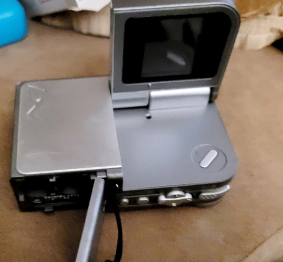 Grabadora de video de bolsillo y cámara AIPTEK DV 4500 solo piezas Foto 2 de 4