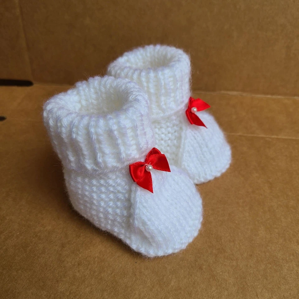 Lindos Botines de Bebé Tejidos Botas de Bebé Botines de Baby Shower Blancos Talla 0-3 Meses Foto 3 de 4