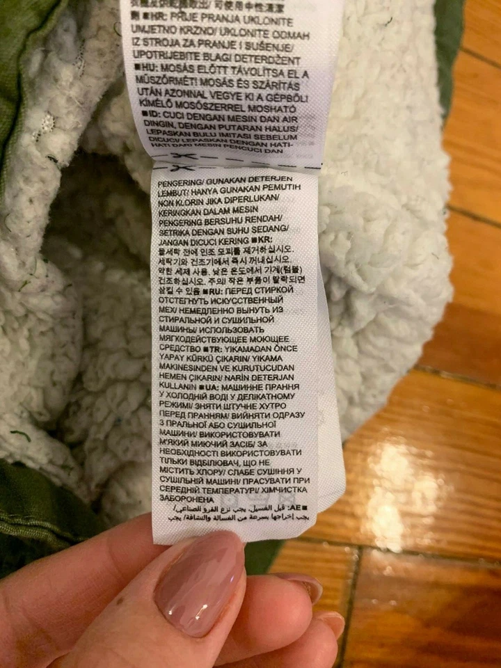 Gap Kids Jacket Zip Front Faux Fur Hood Trim Soft Lining Khaki Size S 6-7 YRS - Image 4 of 4