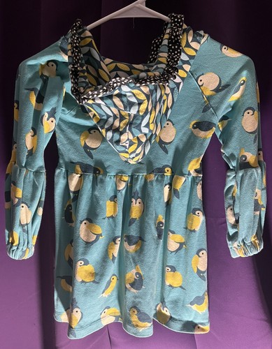 Jelly the Pug-sz 7-Dress-Bird Pattern-Birds-With Hood-Cozy And Comfortable! - Picture 3 of 4